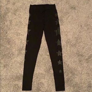 Leggings with charcoal grey stars on the side